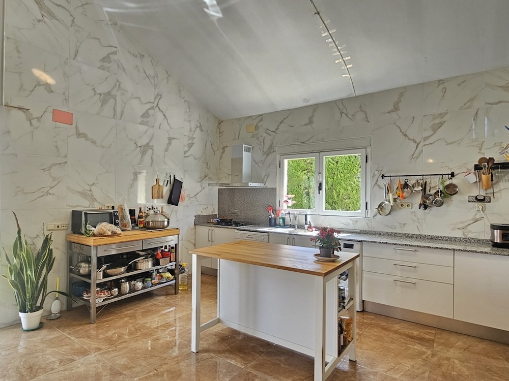 Property 2520 - Image 22